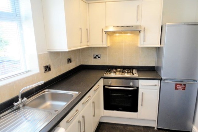 3-Bedroom Terraced House (Stalbridge Road) 3-Bedroom Terraced House (Stalbridge Road)