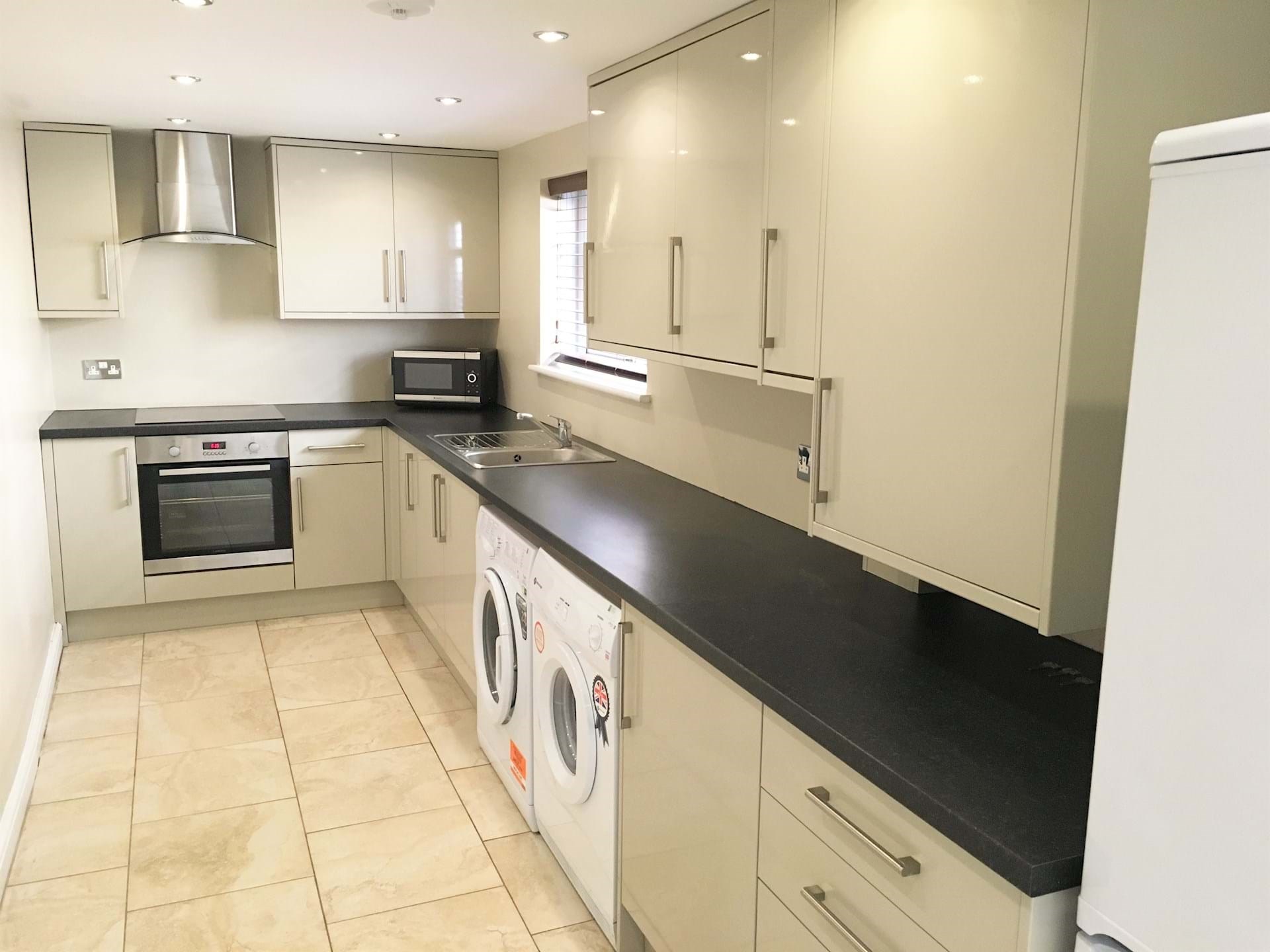 2-Bedroom Ground Floor Apartment (West Street)