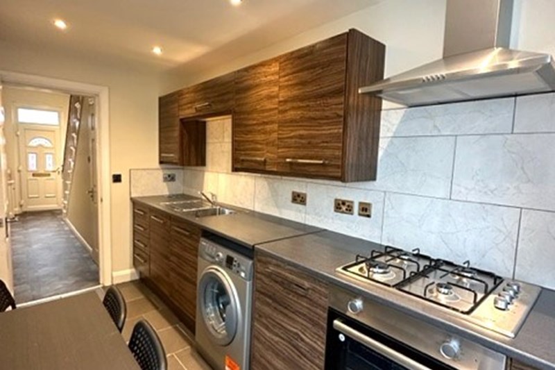 3-Bedroom Terraced House (Adelaide Street) 3-Bedroom Terraced House (Adelaide Street)